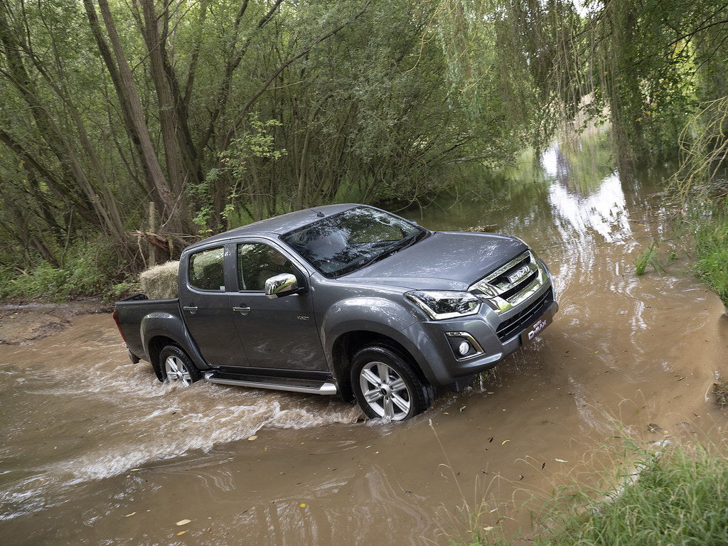 Pisaderas Aluminio Isuzu D-Max 2022 en adelante | Antideslizante | Camionetera
